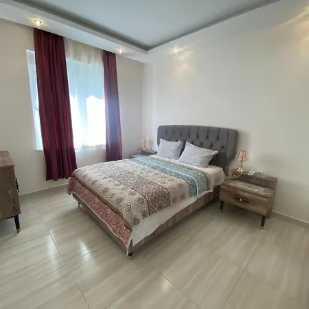 Sky Hill Alaiye Appartement